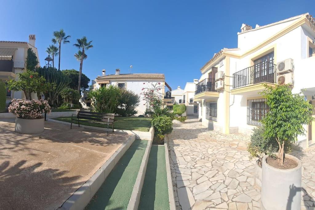 Shore 4 Persons 2 Pools And 200 M * Vera